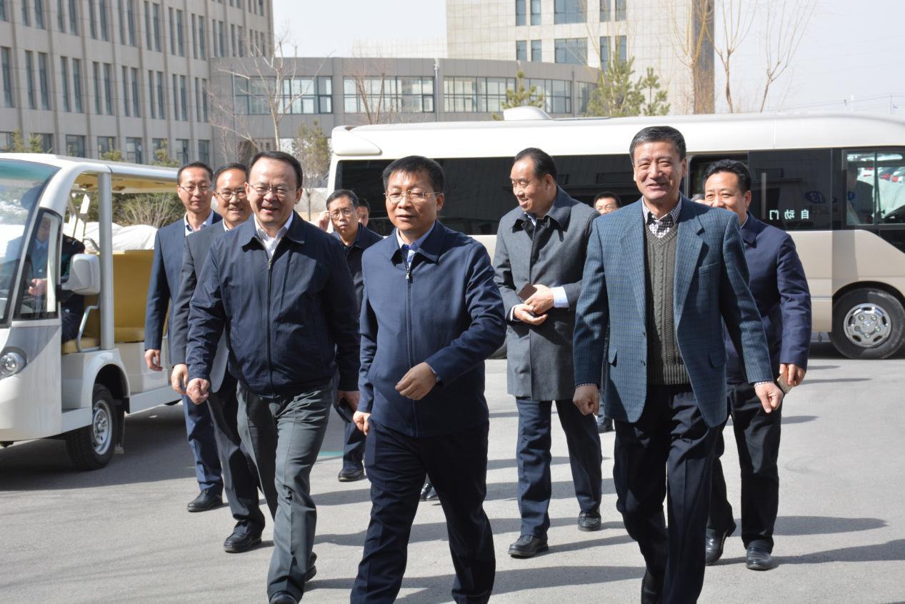 蘭州市委副書(shū)記、市長(zhǎng)張偉文蒞臨甘肅建投調(diào)研指導(dǎo)